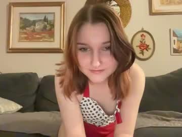 webcam girl tinytittytia live cam image #9221724