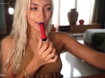 webcam girl artmosphera live cam image #5038468