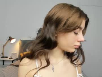 webcam girl jenie_fire live cam image #9447766