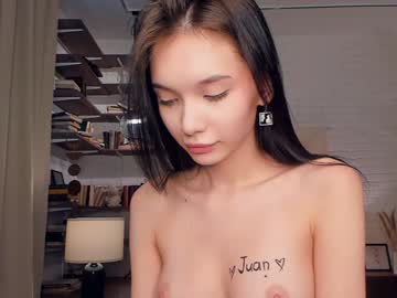 webcam girl riskyproject live cam image #11629532