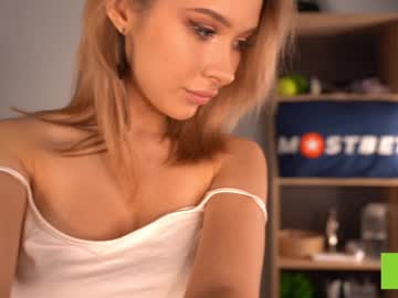 webcam girl telladreamer_ live cam image #10589325