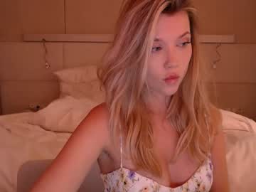 webcam girl bitter_moon live cam image #5073165