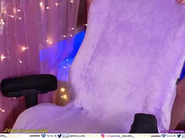 webcam girl _biscuitty live cam image #9087932