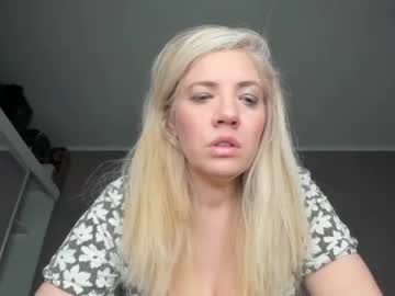 webcam girl justahornywife live cam image #1990363