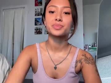 webcam girl gigglygianni live cam image #12409877