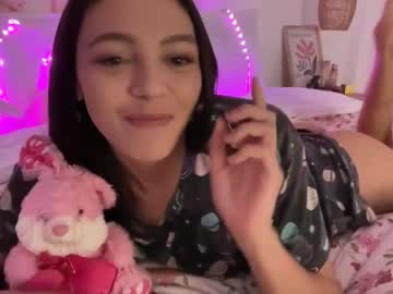 webcam girl keirasworld live cam image #12786102