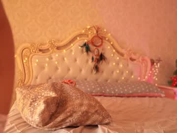 webcam girl pussy__money__weed live cam image #2432576