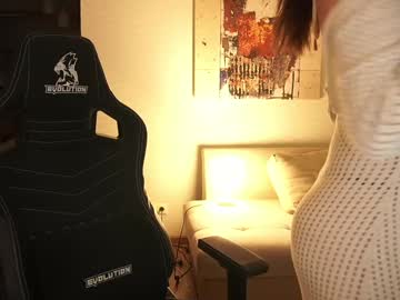 webcam girl bitter_moon live cam image #12039168