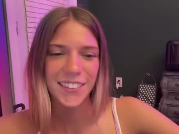 webcam girl oliviahansleyy live cam image #10596138
