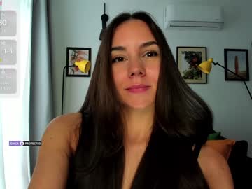 webcam girl intrigueeme live cam image #10553451