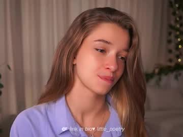 webcam girl little_poetry live cam image #12875802