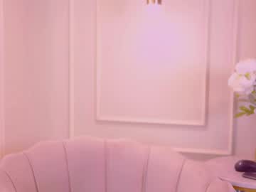 webcam girl gwenbanks live cam image #10632159
