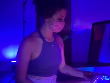 webcam girl mtn_dew_queen live cam image #255624