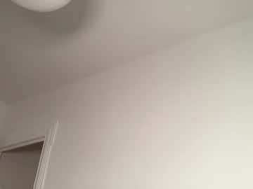 webcam girl strawberryjamx live cam image #2405202