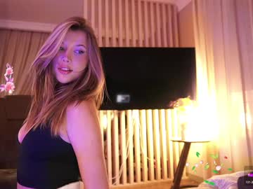 webcam girl bitter_moon live cam image #11047293
