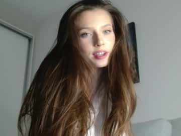 webcam girl isia_slay live cam image #3206092