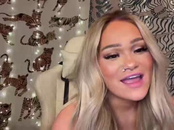 webcam girl ari_02 live cam image #7770857