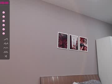 webcam girl angella_kleee live cam image #2087852