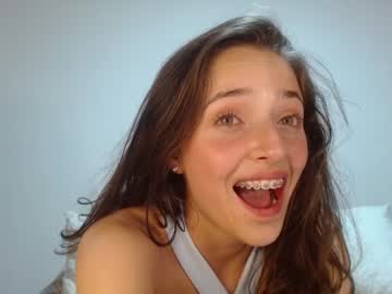 webcam girl gabrielaa_18 live cam image #4639596