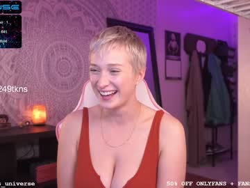 webcam girl laylas_universe live cam image #6145443