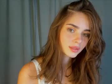 webcam girl scarletmore live cam image #6982557