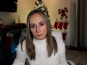 webcam girl holihurricane live cam image #11365273