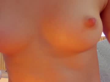 webcam girl little_effy18 live cam image #8333029
