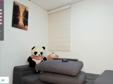 webcam girl abigail_w live cam image #6386173