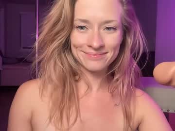 webcam girl saraloverays live cam image #6515055