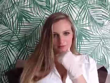 webcam girl glutenfreehulahoops live cam image #2070632