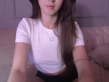 webcam girl sarasuo live cam image #7303567