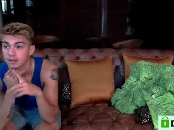 webcam couple alyssa_powers live cam image #1841812