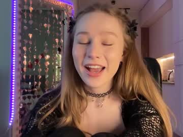 webcam girl whoisalisa live cam image #12581148