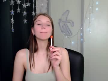 webcam girl lilliasweety live cam image #2313849