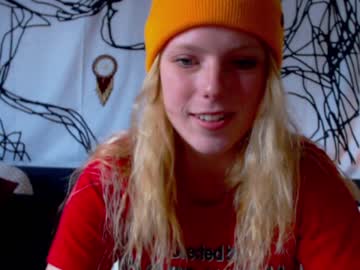 webcam girl crimsonxrapture live cam image #661426