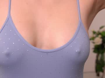 webcam girl refined_style live cam image #10686911
