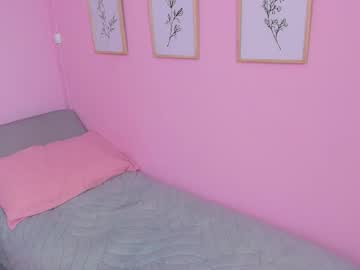 webcam girl little_effy18_ live cam image #12743163