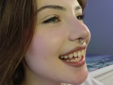 webcam girl sssweeetkiss live cam image #9644361