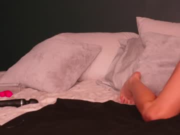 webcam girl innocentprovenguilty live cam image #6610839