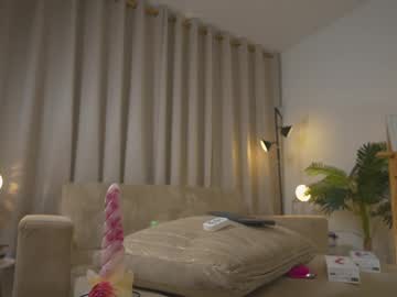 webcam girl danii_xoxo live cam image #12852080