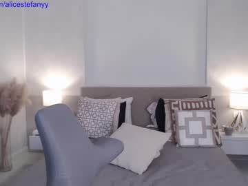 webcam girl smileyouarehere live cam image #9442217