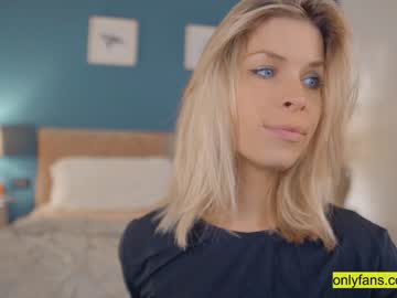 webcam girl ocicat live cam image #7881201