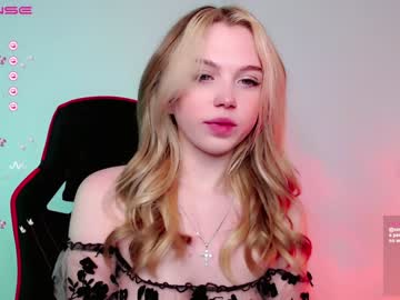 webcam girl small_blondee live cam image #5639659