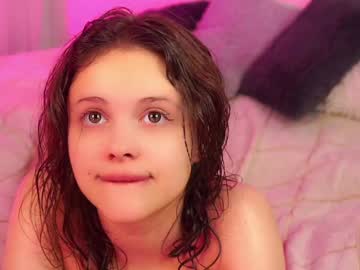 webcam girl a_whole_eternity live cam image #9574107