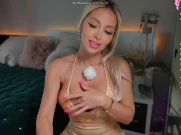 webcam girl chloe_ri live cam image #12874653