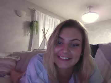 webcam girl ittybittytitties9 live cam image #5916529