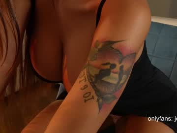 webcam girl therealbonnieclydex live cam image #6828743