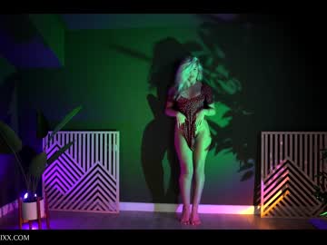 webcam girl provocatrixx live cam image #4740747
