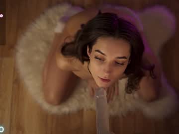 webcam girl angels_kiss live cam image #8655216