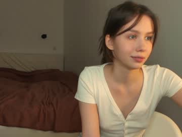 webcam girl yohji_yamamotoo live cam image #5025355